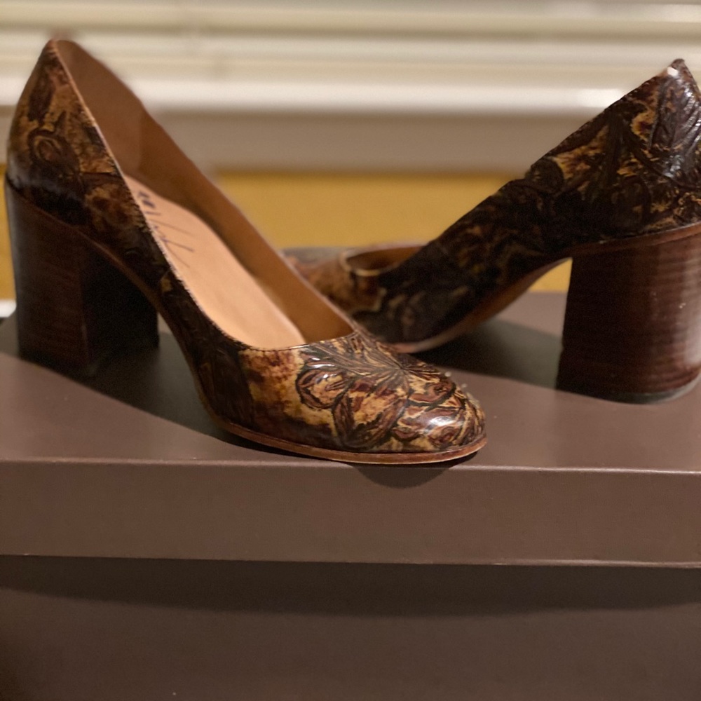 Women’s Heels - Picture 1 of 1